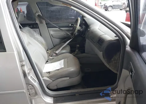 2001 Volkswagen Jetta Gls Tdi from USA, damaged, VIN 3VWSP69M11M136758